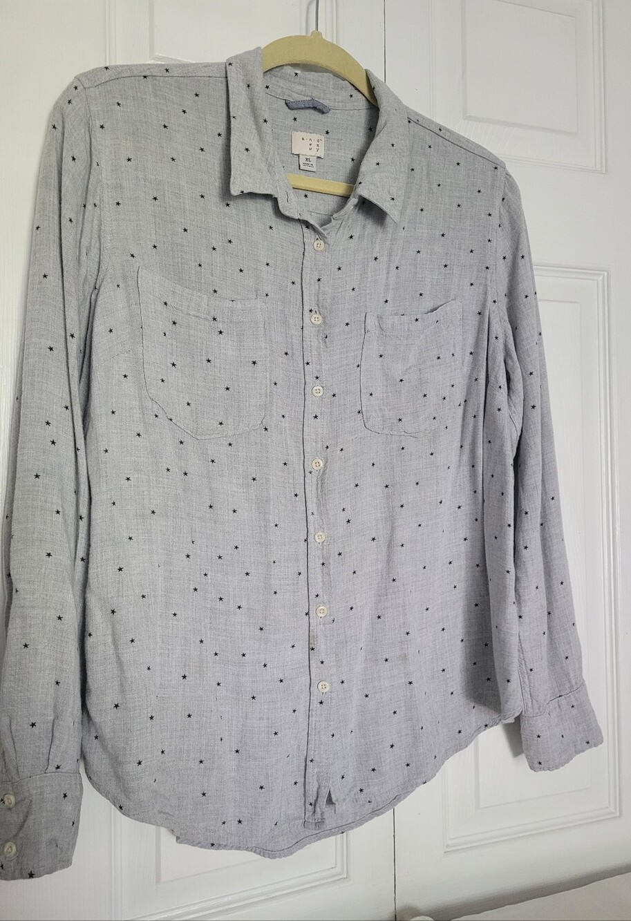 Women's A New Day Light Gray Button-Down Shirt with Small Star Print Size XL